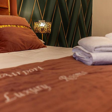 Airport Luxury Rooms Naples Exterior photo