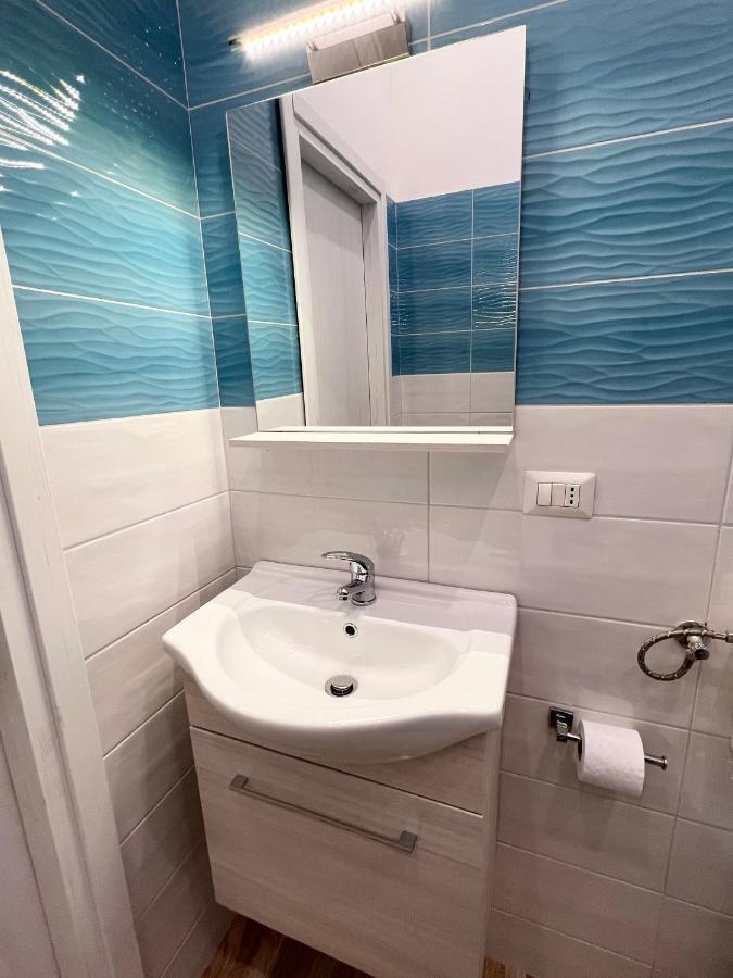 Airport Luxury Rooms Naples Exterior photo