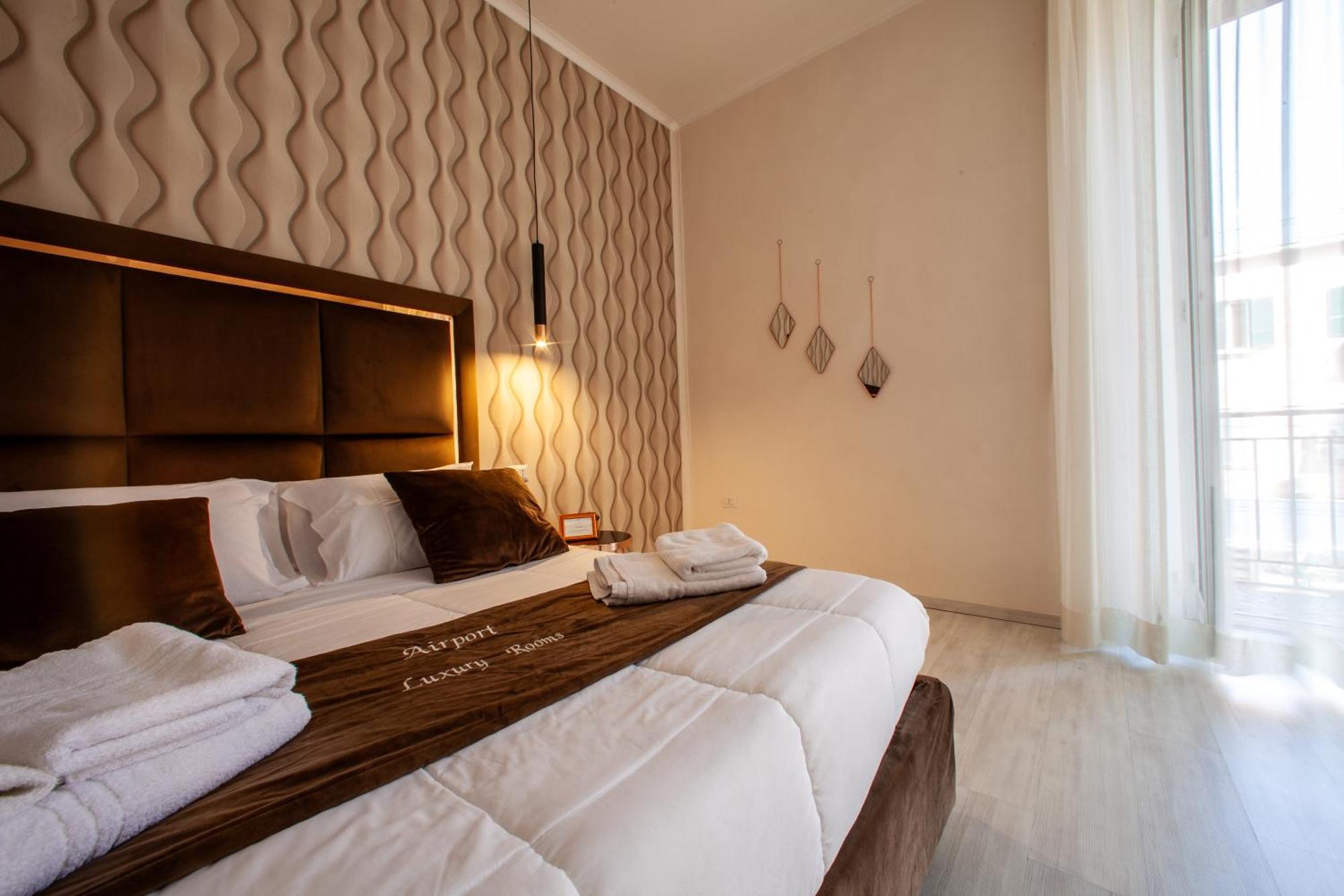 Airport Luxury Rooms Naples Exterior photo