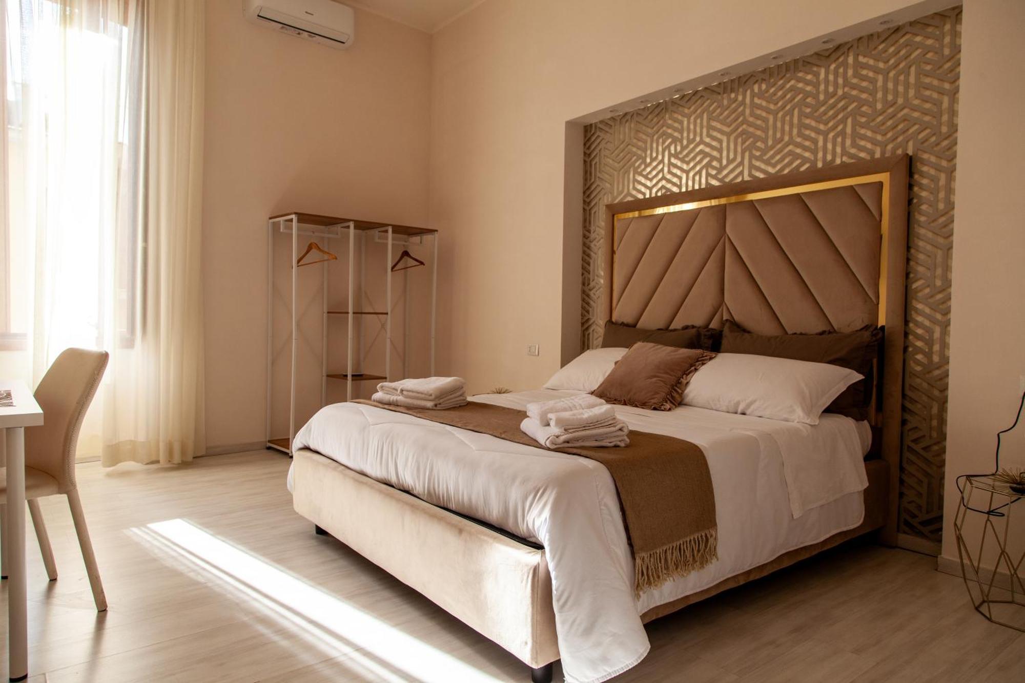 Airport Luxury Rooms Naples Exterior photo